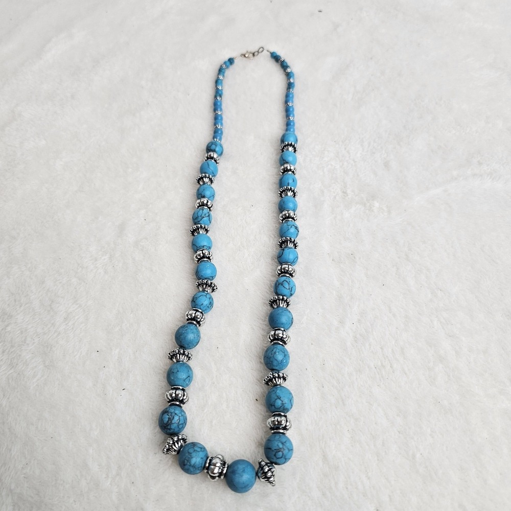 Bead necklace for women